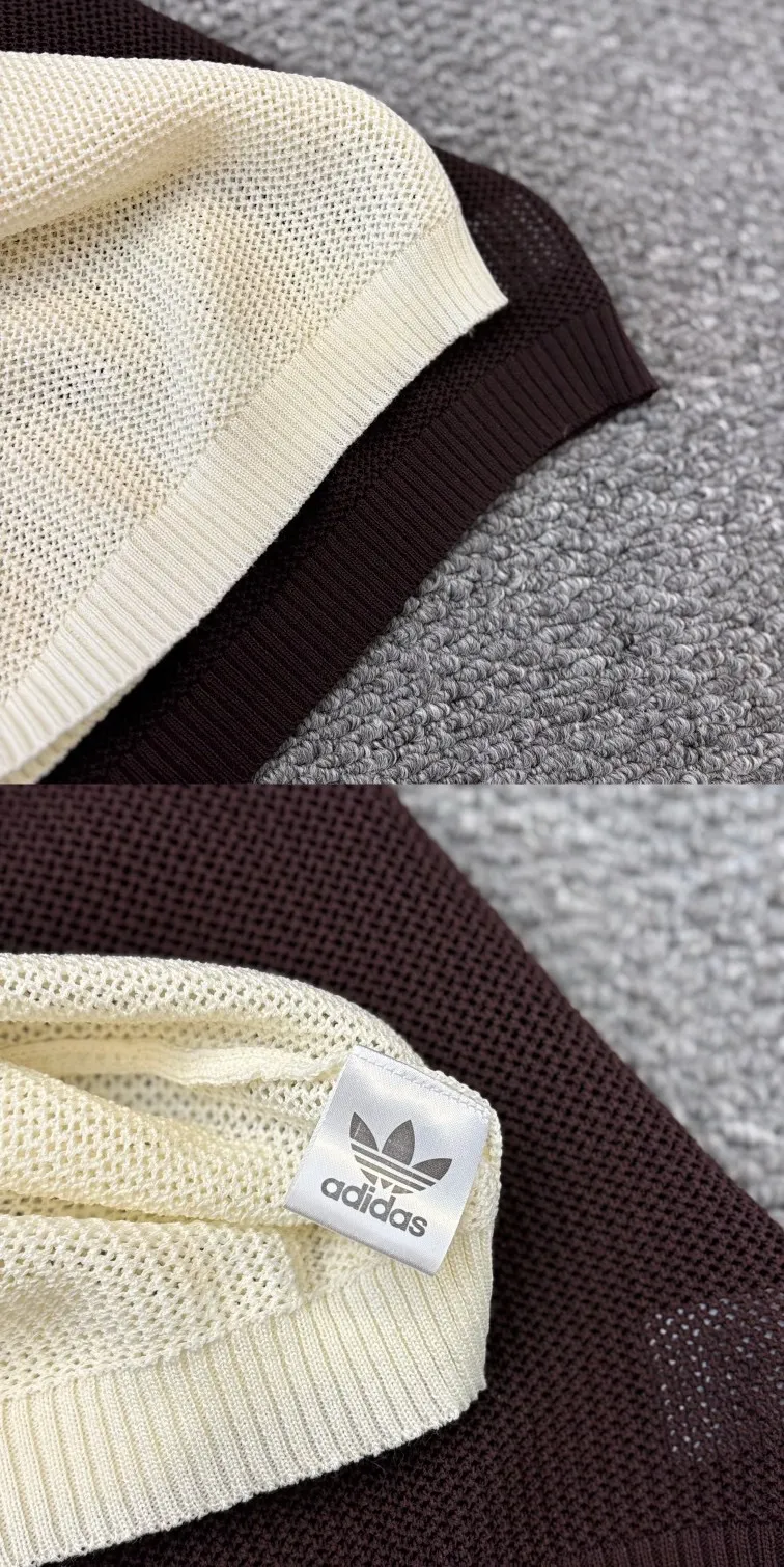 Adidas Clover Retro Knitted Sweater Polo Short Sleeve, the ultimate summer outfit! Campus style! The classic three-stripe + contrasting lapel design has an American college retro feel. The clover embroidery on the chest is low-key yet recognizable, making it ultra-Versatile in style. The breathable mesh knitted fabric is not stuffy and feels soft and skin-friendly. The short version just exposes the waistline. Pair it with high-waisted denim or pleated skirts to show off your proportions, making you look sweet and cool in seconds. The black and white contrasting color model is refreshing and reduces age, while the dark brown model has its own retro atmosphere. The two colors can be used with your eyes closed without stepping on thunder! Whether it is daily commuting, going on a date or shopping, or traveling to take photos, you can easily achieve a relaxed and fashionable look. The workmanship is full of details, the wiring is neat, the quality is not inferior to that of the counters, and the price-performance ratio is super high! This all-purpose T-shirt is a must-have in your summer wardrobe. It is slim and versatile, and can easily be worn with the Korean blogger’s Same Style. In Stock, you can post it in seconds without any hassle! Style number: A 238# Color: White Size: S M L XL